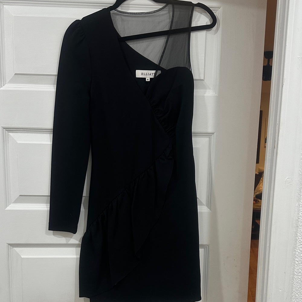 Elliatt Elegant Black Asymmetrical Dress